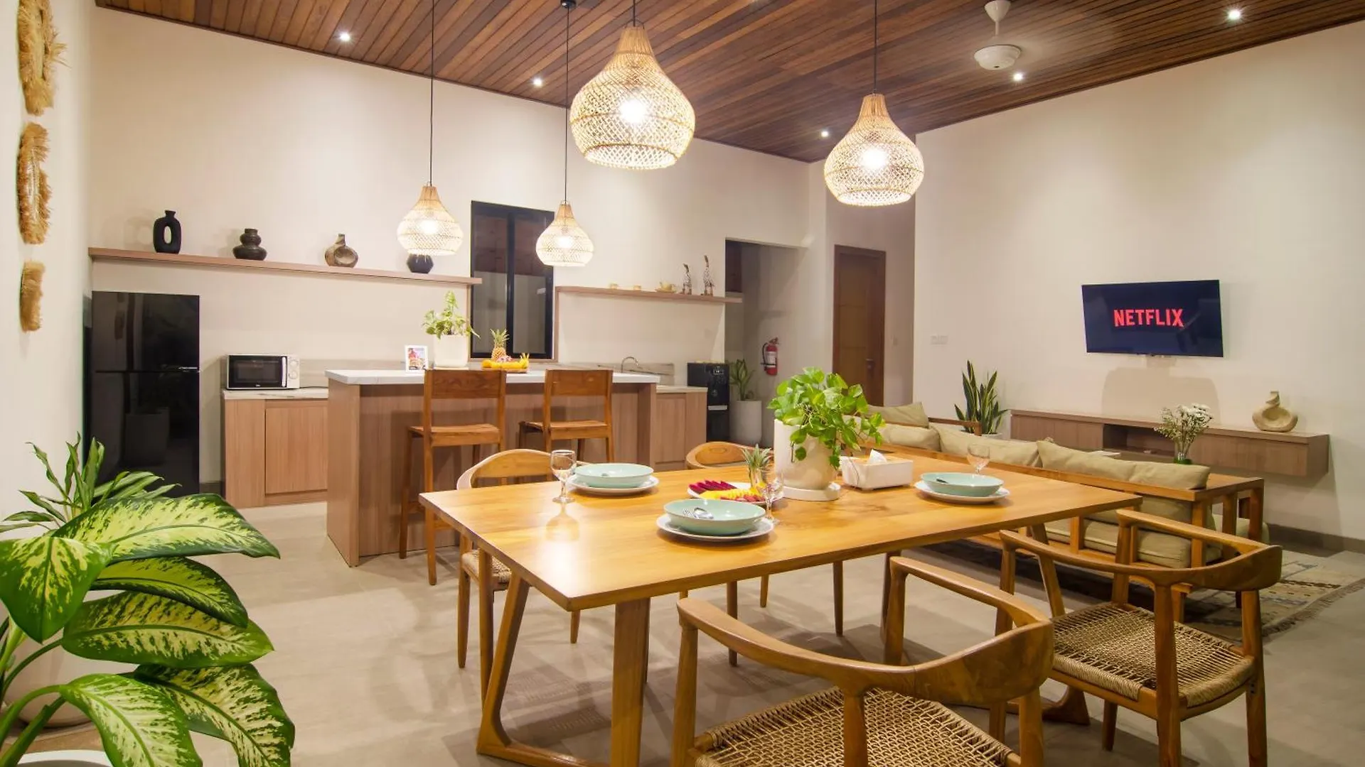 Labumbak 01 - 2Br Villa Escape In Umalas With Private Pool Canggu