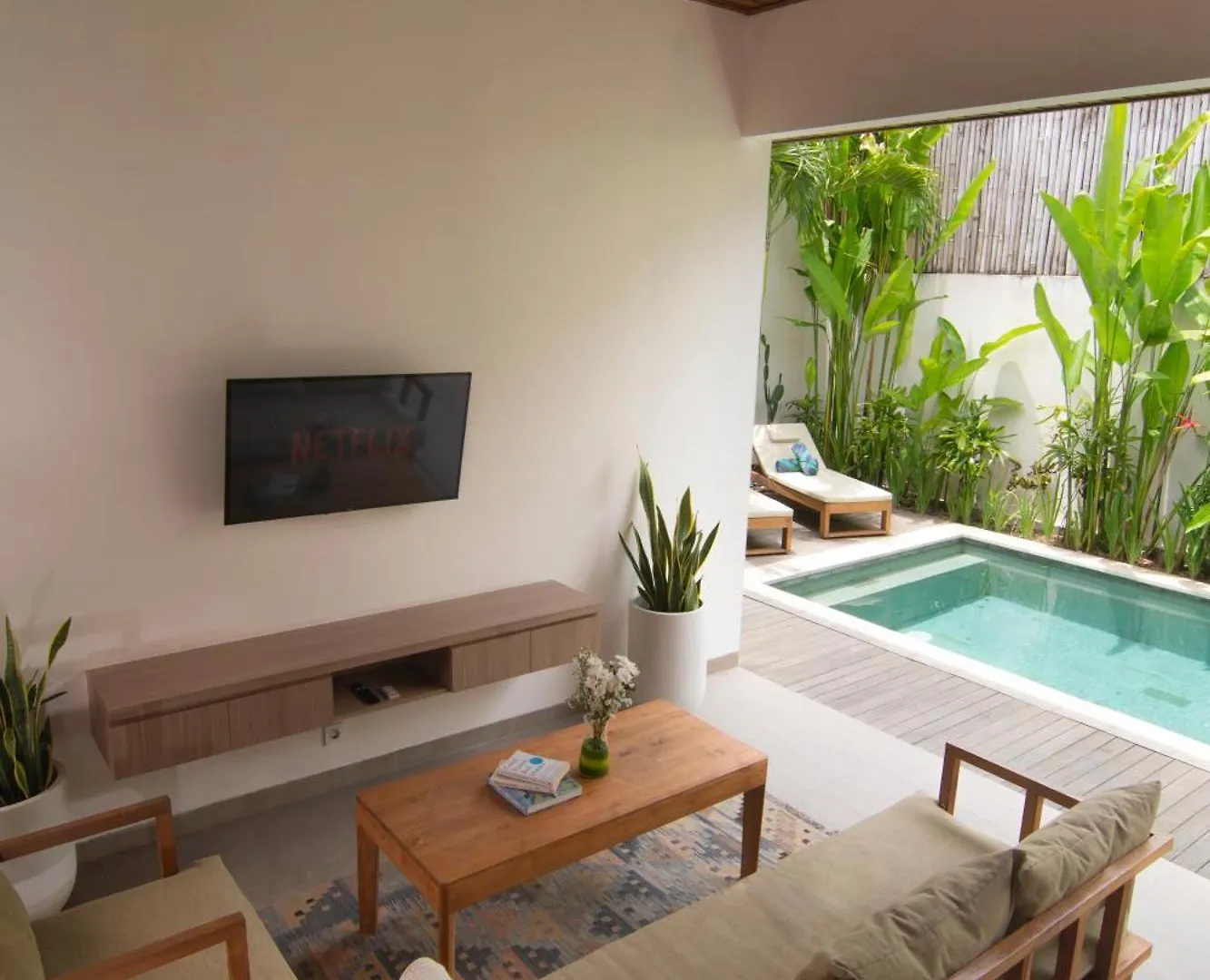 Labumbak 01 - 2Br Villa Escape In Umalas With Private Pool Canggu  Canggu (Bali)