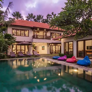  Villa Amore Villas